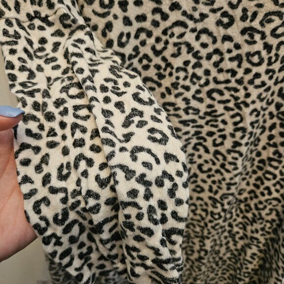 Animal Print Tunic - Picture 2 of 6